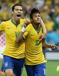ブラジル Ｗ杯開幕戦飾った ネイマール２発で逆転勝ち