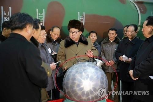 【北朝鮮情勢】金第１書記「核小型化」初発言 韓国国防省「まだ能力ない」 ＰＲのためのパネルの一部は画像修正