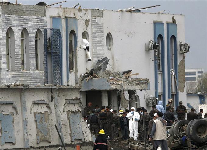 首都テロの死者６４人に＝アフガン