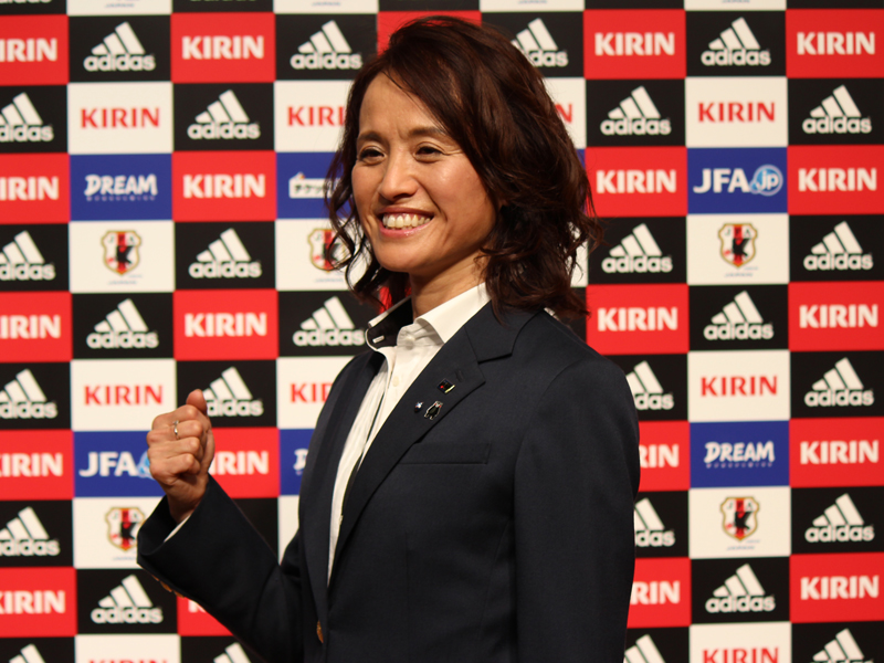 なでしこジャパンの高倉新監督が抱負「日本人にしかできないサッカーを」