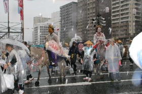 博多どんたく港まつり開幕 悪天候で１４年ぶりパレード中止