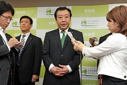 野田首相が来県、佐藤知事が予算増額を求める