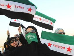シリアで住民２００人虐殺か 反体制派「政権側が銃撃」