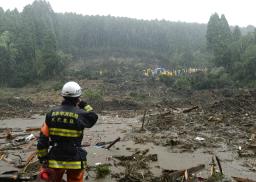 九州北部４県16万人に避難指示 河川氾濫や堤防決壊