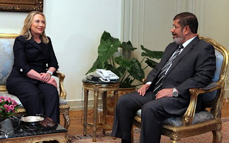 米国務長官がエジプト訪問 新大統領と初会談