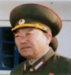 解任された北朝鮮軍総参謀長の後任、玄永哲氏が有力候補か