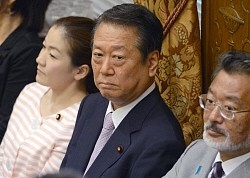 消費増税法案:小沢代表が審議を傍聴 参院特別委