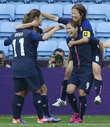 サッカー女子、日本初戦で勝利 米国や英国も