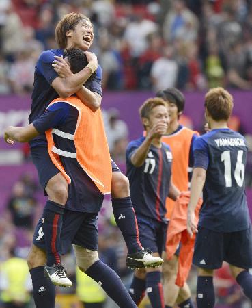 サッカー、男女そろって４強 ロンドン五輪第９日