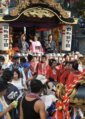 夏祭り熱く 黄門まつり、パレードに山車巡行