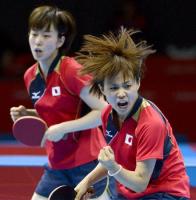 卓球女子団体、日本が決勝へ 銀メダル以上確定