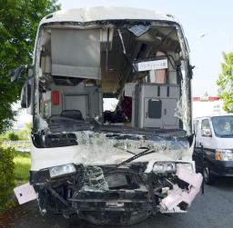 東北道高速バス事故、運転手を逮捕 業務上過失傷害容疑