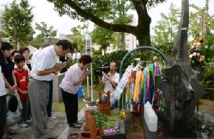 長崎原爆の日 勝山公園で式典