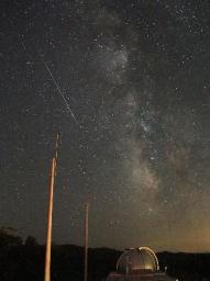 ペルセウス座流星群の出現ピークに 15日ごろまで