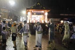 岐阜・郡上 徹夜おどり始まる