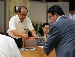 愛知県、がれき処理中止を発表 知事「要請なくなった」