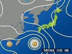 台風１５号:２６日午後にも沖縄上陸…最大級の警戒を