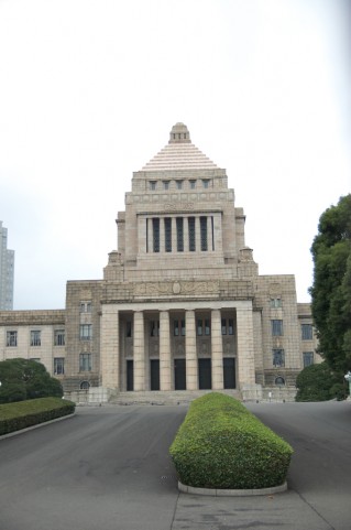 カネミ油症:被害者救済法が成立