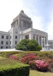 【橋下維新の参謀】“橋下新党”選対本部長は元外相秘書官！