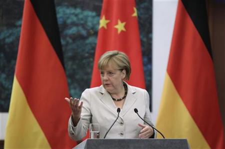 中国「欧州国債購入を継続」 温首相、メルケル首相と会談