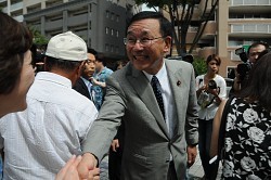 石原氏、出馬に意欲＝谷垣氏は事実上表明―自民総裁選