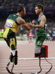 両脚義足のピストリウス選手、２００Ｍで連覇逃す パラリンピック