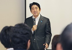 自民党総裁選:安倍氏が勉強会設立…町村派の分裂決定的