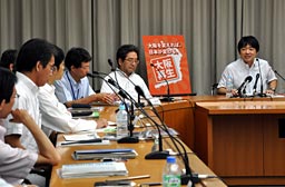 橋下市長:学力テスト学校別成績、保護者らに開示を