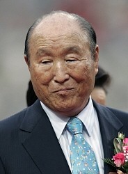 文鮮明氏死去：弔問受けるため訪朝した喪主