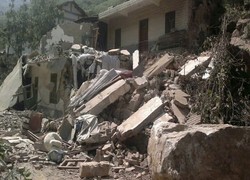 中国地震、死者８９人に…児童多数下敷きの情報