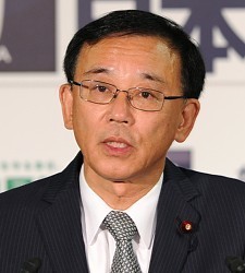 自民総裁選:谷垣氏が出馬断念「執行部から２人良くない」