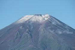 富士山:初冠雪…平年より１８日早く