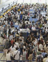 九州北部、暴風域に 台風16号、海上は大しけ