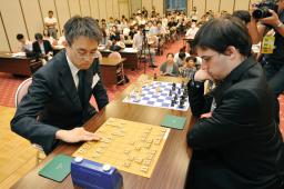 羽生王位:将棋とチェス同時対局 チェスのフランス王者と