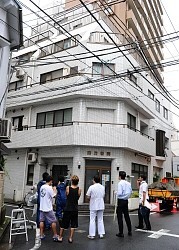 遺棄容疑:冷蔵庫に乳児の遺体 母？を聴取…東京・巣鴨