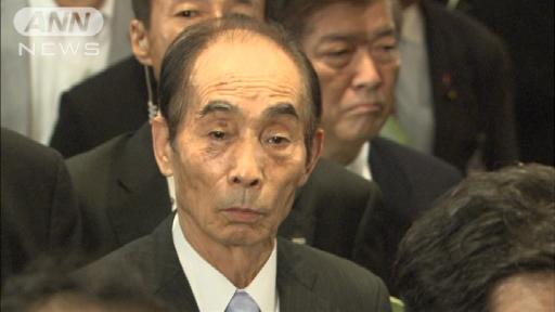 再選の野田総理 輿石幹事長に続投を要請