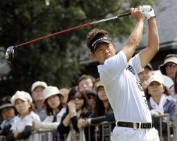 ツアー未勝利の上平が単独トップ…男子ゴルフ