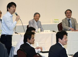 維新の会、手法に危うさ