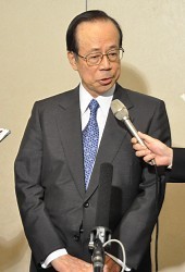 福田元首相、政界引退へ＝消費者庁に道筋