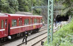 京急が全線で運転再開 脱線事故から５５時間ぶり