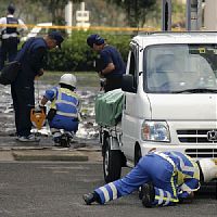 埼玉・川越の中学で軽トラ暴走、４人が負傷