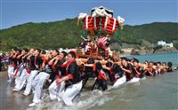 太鼓屋台、海へ 美波で豊漁願い秋祭り