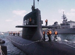 海自潜水艦で三等海曹（20）死亡 死因は溺死