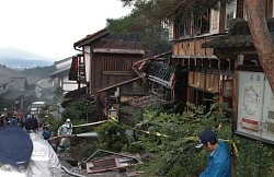 火災:中山道馬籠宿で４棟全焼、２人死傷 岐阜・中津川