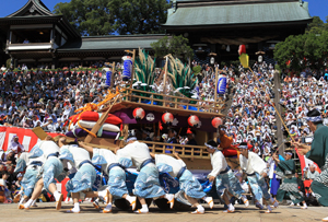 モッテコーイ！２０１２:長崎くんち閉幕 勇ましく「お上り」 ／長崎