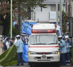 立てこもり 事件前にトラブル増える