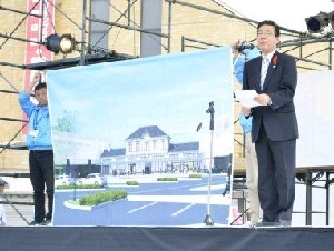 折尾駅舎建て替え、年内解体へ 感謝祭でお別れ 北九州