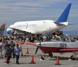 航空宇宙展:中部国際空港も会場 大空にはばたく夢