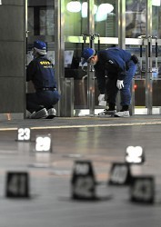 博多通り魔:ＪＲ駅で５人重軽傷 ２６歳男逮捕