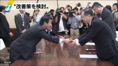 樽床総務相:避難者証明で制度設計急ぐ 福島県知事会談で